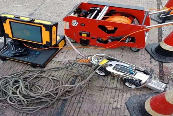 汉源CCTV管道检测机器人